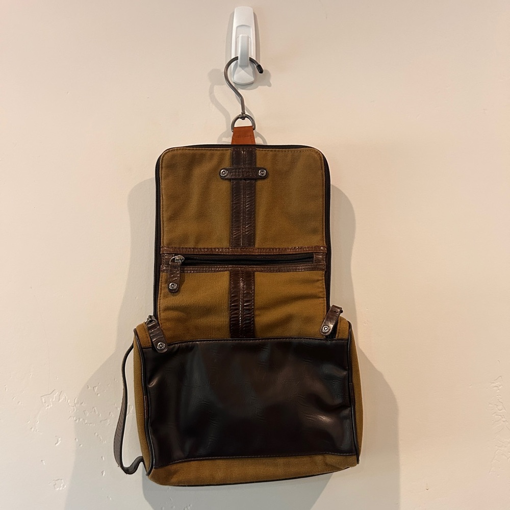 Fossil Utility Travel Cosmetic Bag - Picture 8 of 8